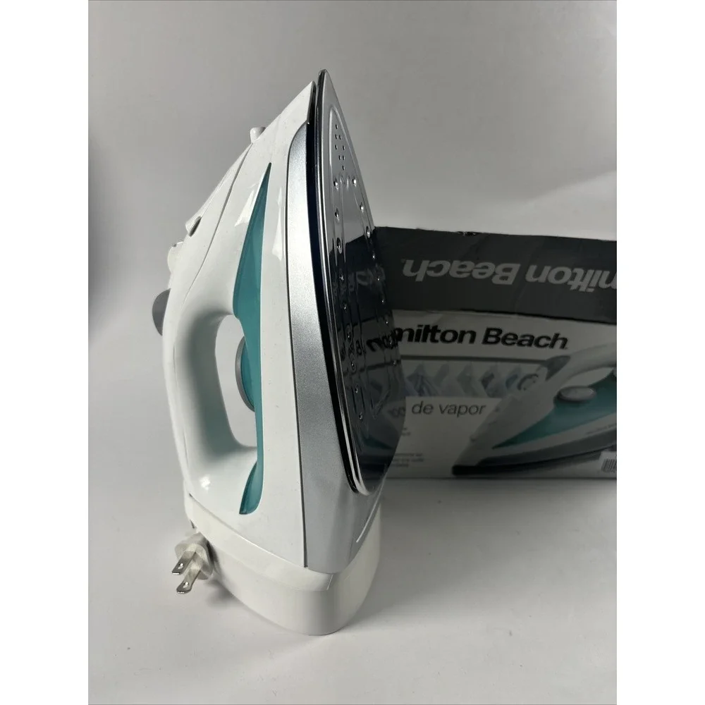 Hamilton Beach 14212 Steam Iron with Retractable Cord. New Open Box
